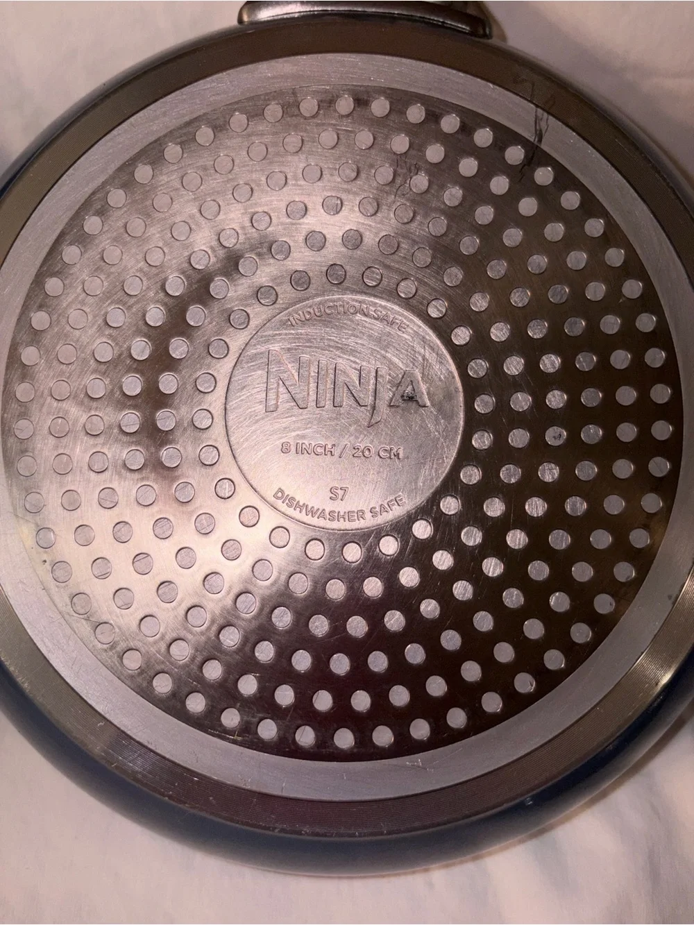 Like new Ninja NeverStick Ceramic Nonstick Coated 8” fry pan Blue